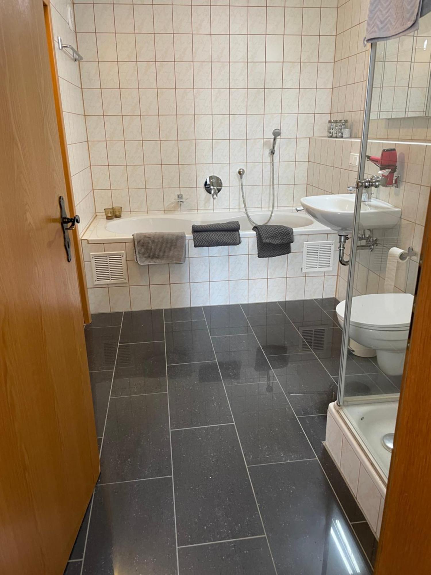 Haus Valentina 1 Apartment Bad Bergzabern Bagian luar foto